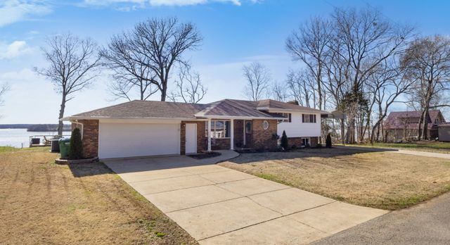 591 Shore Dr, Big Sandy, TN 38221