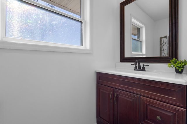 591 Shore Dr, Big Sandy, TN 38221