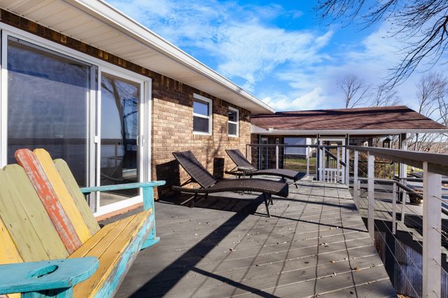 591 Shore Dr, Big Sandy, TN 38221