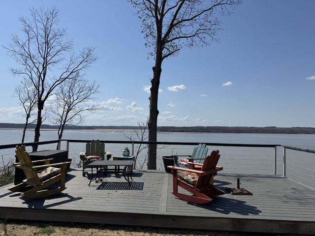 591 Shore Dr, Big Sandy, TN 38221