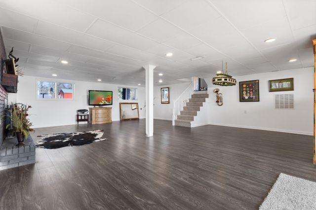 591 Shore Dr, Big Sandy, TN 38221