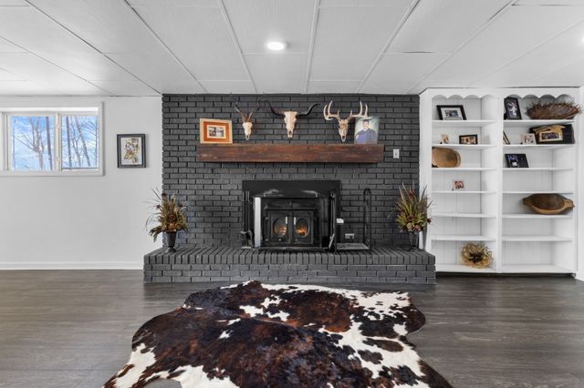 591 Shore Dr, Big Sandy, TN 38221