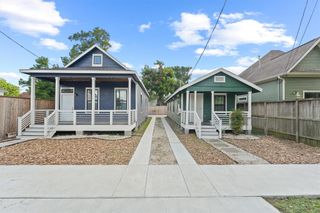 1708 Gentry St Street A-B, Houston, TX 77009