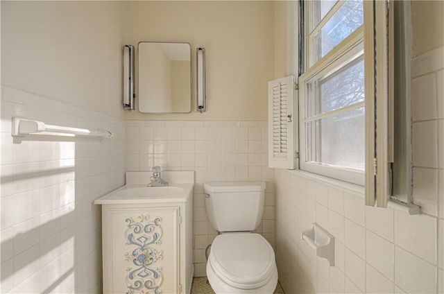 6120 Lamar Avenue, Mission, KS 66202