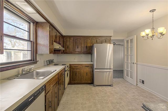 6120 Lamar Avenue, Mission, KS 66202