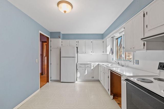 416 Hassan Street SE, Hutchinson, MN 55350