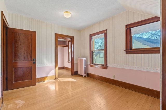 416 Hassan Street SE, Hutchinson, MN 55350