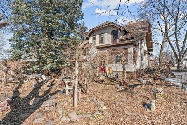 416 Hassan Street SE, Hutchinson, MN 55350