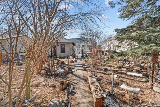 416 Hassan Street SE, Hutchinson, MN 55350