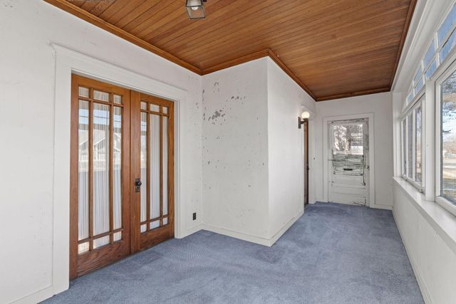 416 Hassan Street SE, Hutchinson, MN 55350