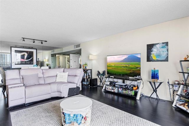 500 Three Islands Blvd 1112, Hallandale Beach, FL 33009