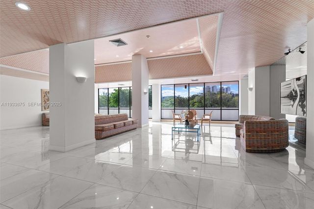 500 Three Islands Blvd 1112, Hallandale Beach, FL 33009