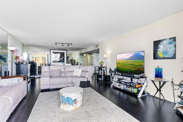 500 Three Islands Blvd 1112, Hallandale Beach, FL 33009