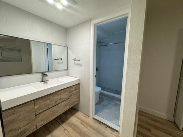 5525 SW 41st St 110, Hollywood, FL 33023