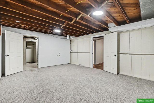 233 E Linden Avenue, Fremont, NE 68025