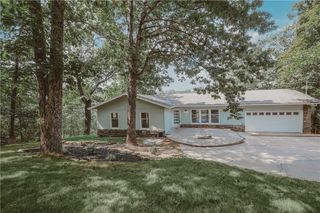 22 Pembroke Lane, Bella Vista, AR 72715