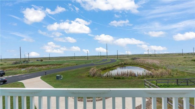 134 Mustang Island Estates Dr, Port Aransas, TX 78373