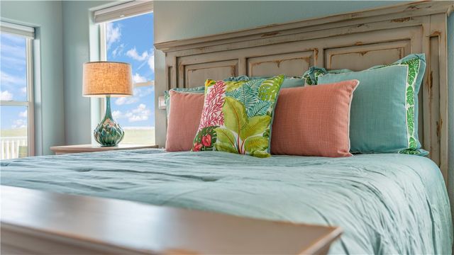 134 Mustang Island Estates Dr, Port Aransas, TX 78373