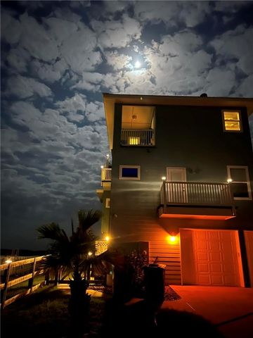 134 Mustang Island Estates Dr, Port Aransas, TX 78373