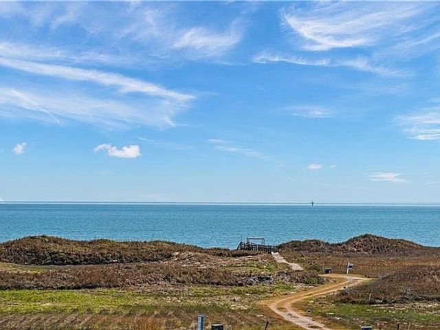 134 Mustang Island Estates Dr, Port Aransas, TX 78373