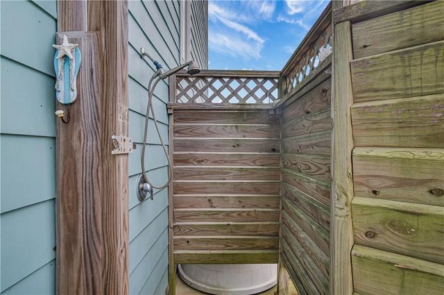 134 Mustang Island Estates Dr, Port Aransas, TX 78373