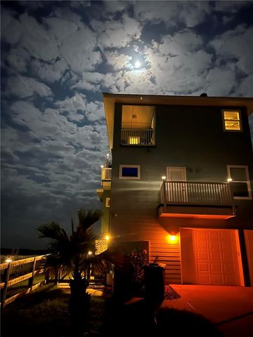 134 Mustang Island Estates Dr, Port Aransas, TX 78373