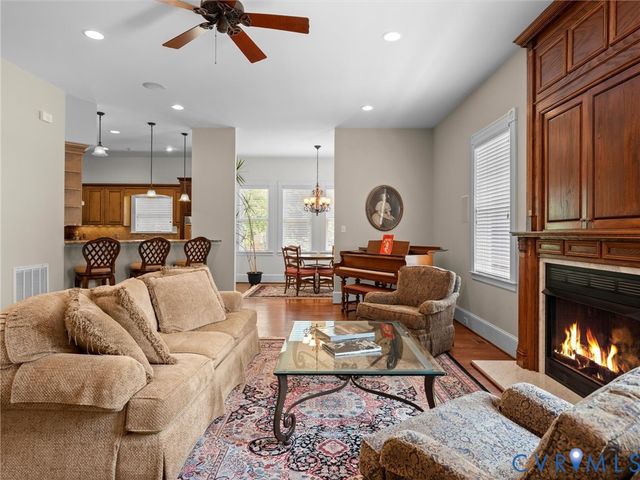 2332 Logan St, North Chesterfield, VA 23235