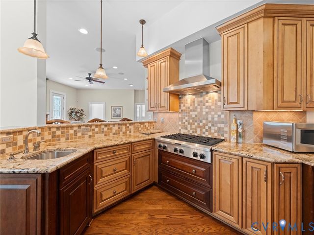 2332 Logan St, North Chesterfield, VA 23235