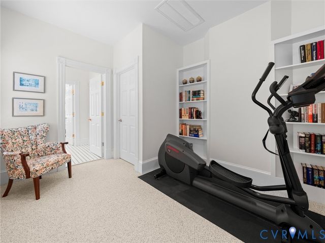 2332 Logan St, North Chesterfield, VA 23235