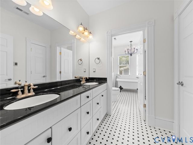 2332 Logan St, North Chesterfield, VA 23235