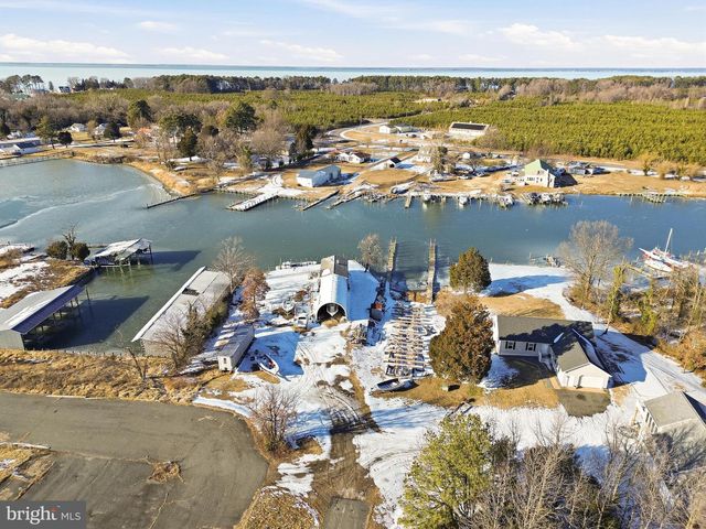 40 BRANSON COVE, Hague, VA 22469