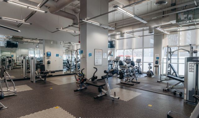 655 W Irving Park Road 906, Chicago, IL 60613