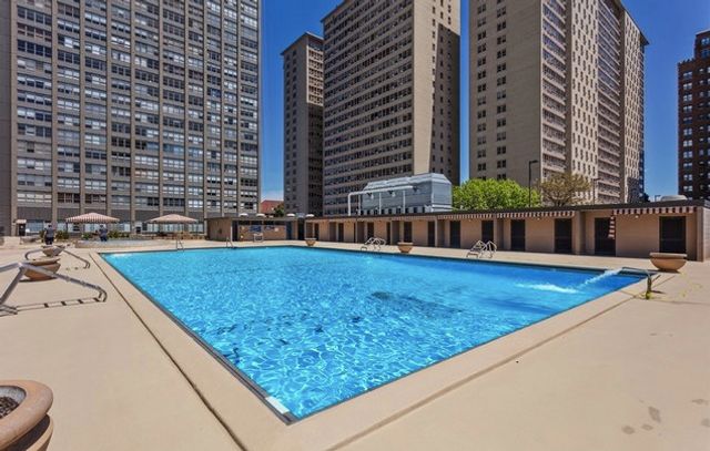655 W Irving Park Road 906, Chicago, IL 60613