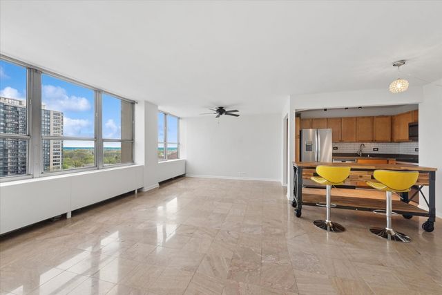 655 W Irving Park Road 906, Chicago, IL 60613