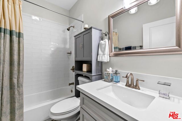 1519 W 51st Place, Los Angeles, CA 90062