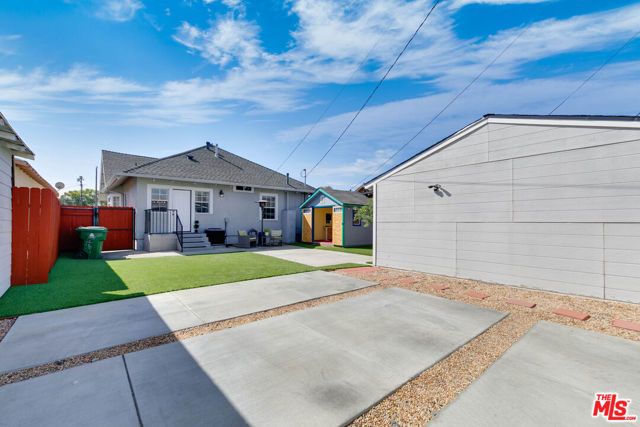 1519 W 51st Place, Los Angeles, CA 90062