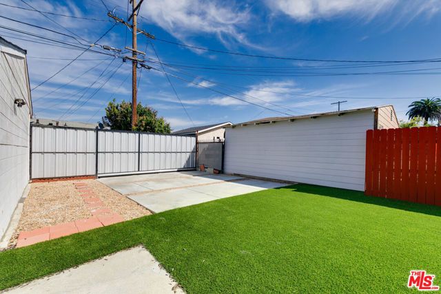 1519 W 51st Place, Los Angeles, CA 90062
