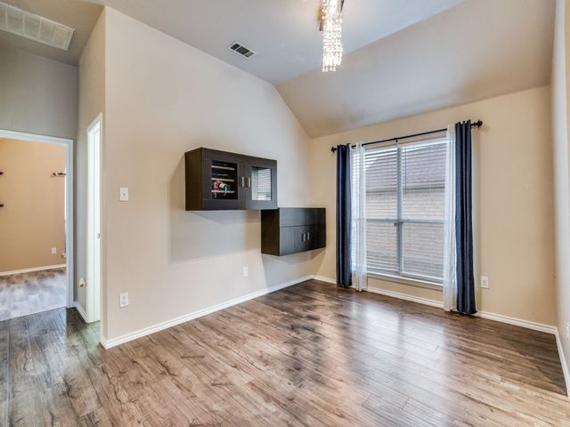 2939 Alyson Way, Grand Prairie, TX 75052