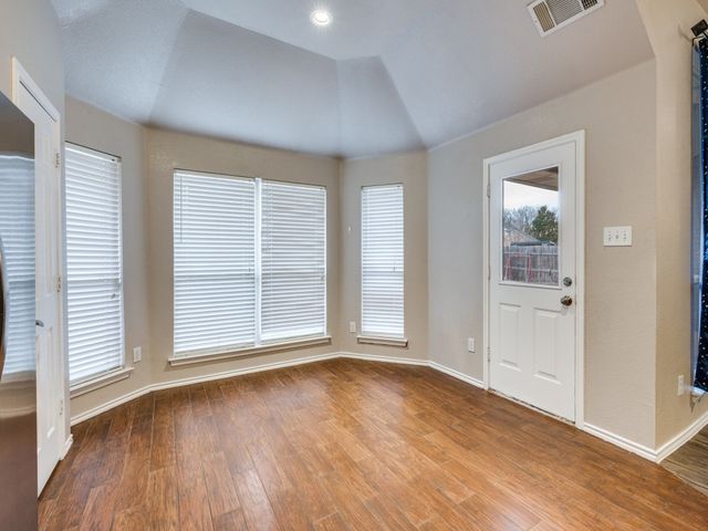 2939 Alyson Way, Grand Prairie, TX 75052