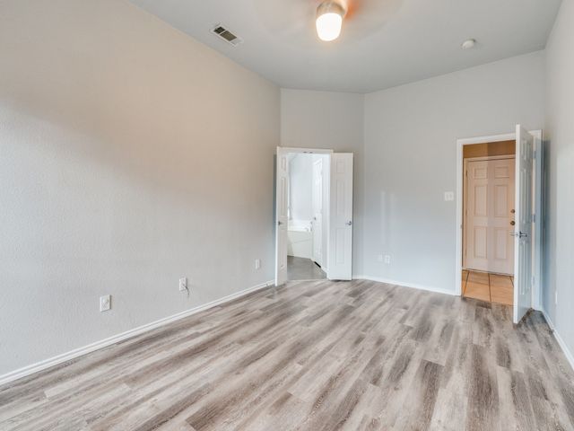 2939 Alyson Way, Grand Prairie, TX 75052