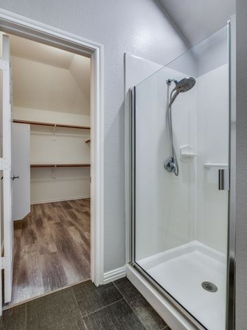 2939 Alyson Way, Grand Prairie, TX 75052