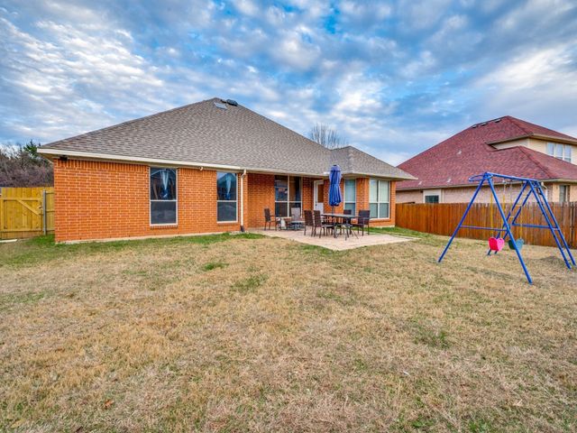 2939 Alyson Way, Grand Prairie, TX 75052