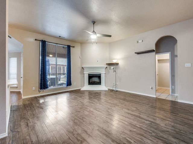 2939 Alyson Way, Grand Prairie, TX 75052