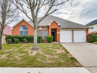 2939 Alyson Way, Grand Prairie, TX 75052