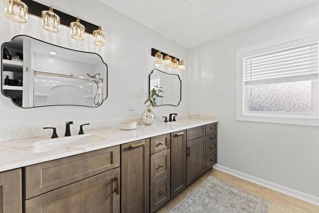 10541 McGraw DRIVE, Oak Creek, WI 53154