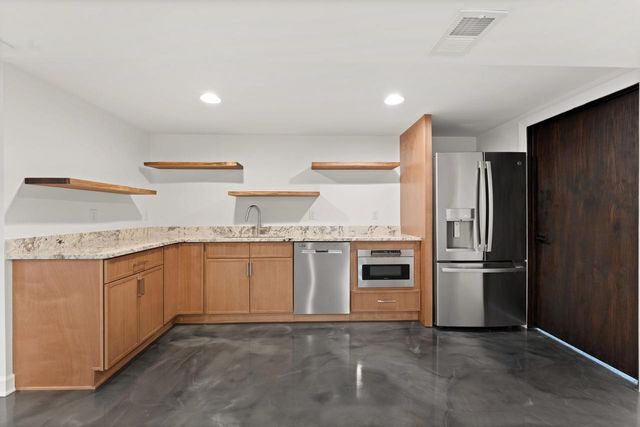 10541 McGraw DRIVE, Oak Creek, WI 53154