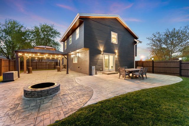 10541 McGraw DRIVE, Oak Creek, WI 53154