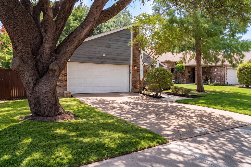 2713 Belmeade Drive, Carrollton, TX 75006 — photo 3