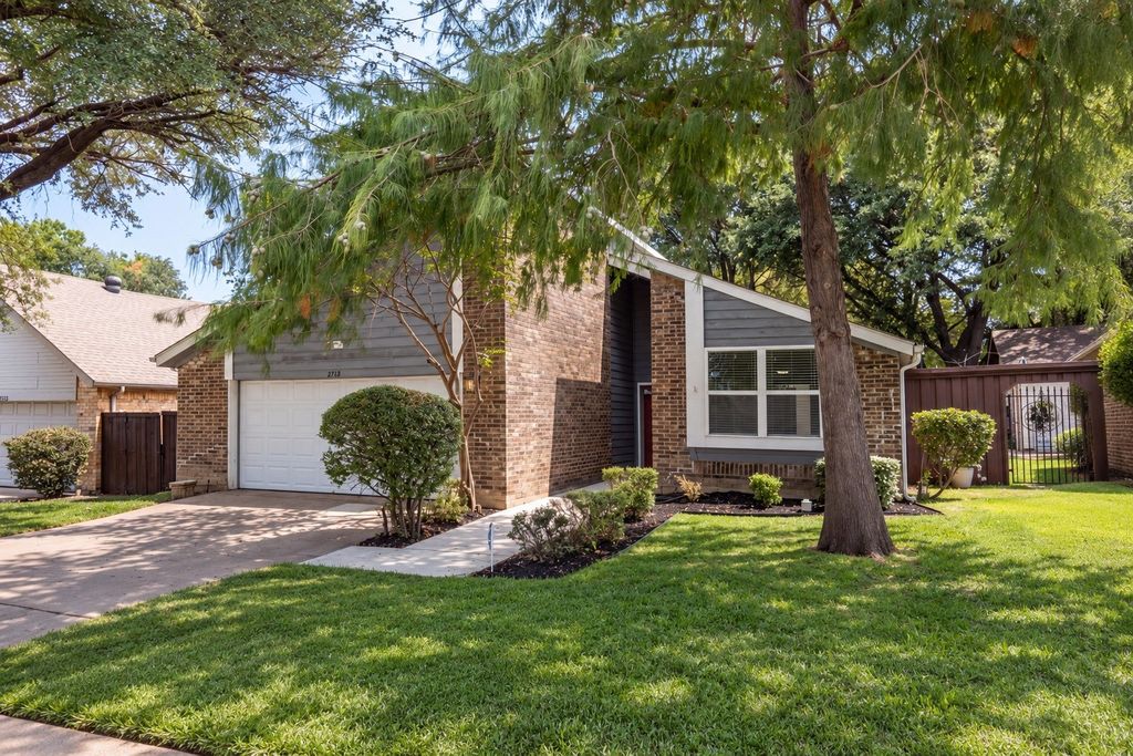2713 Belmeade Drive, Carrollton, TX 75006 — photo 4