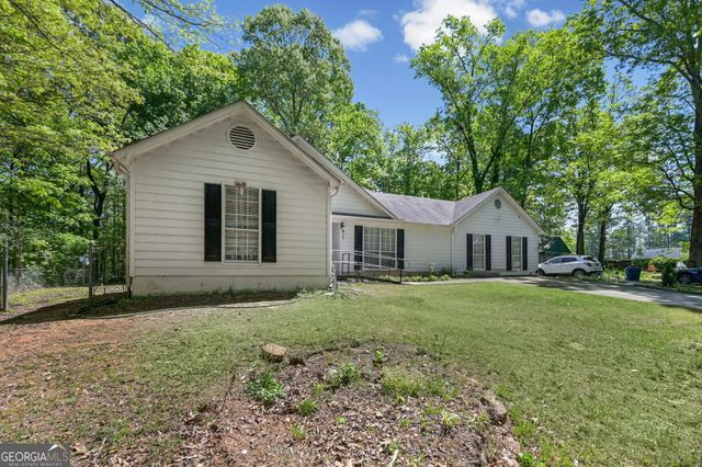 365 Cook Drive, Ellenwood, GA 30294